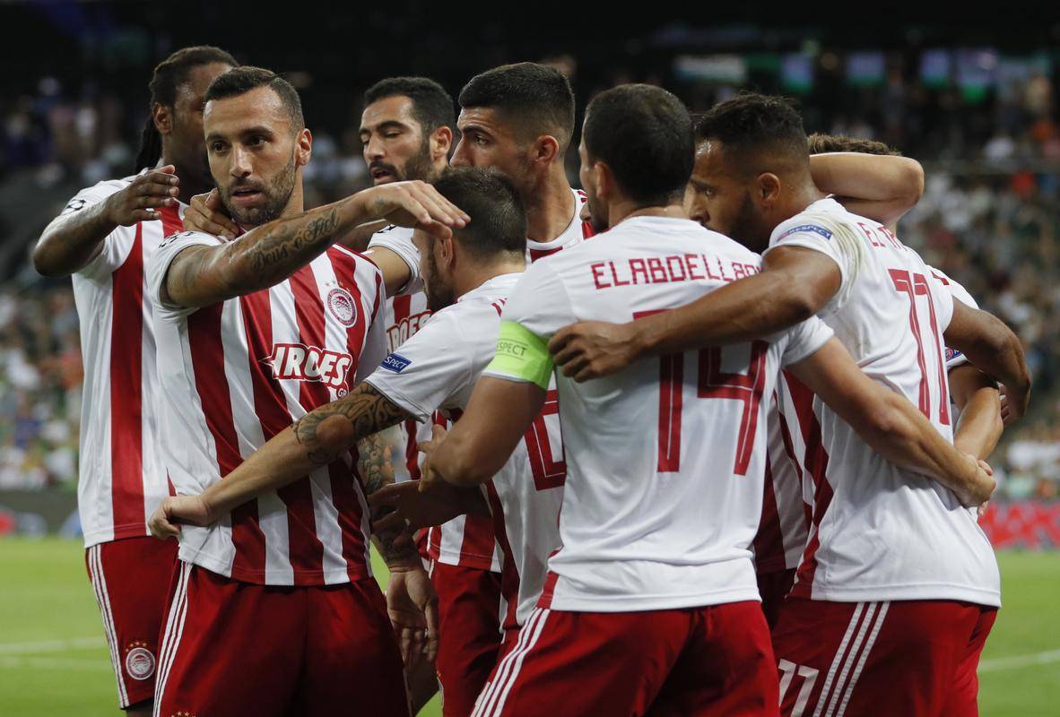 爱游戏-莱万多夫斯基9分钟5球高清