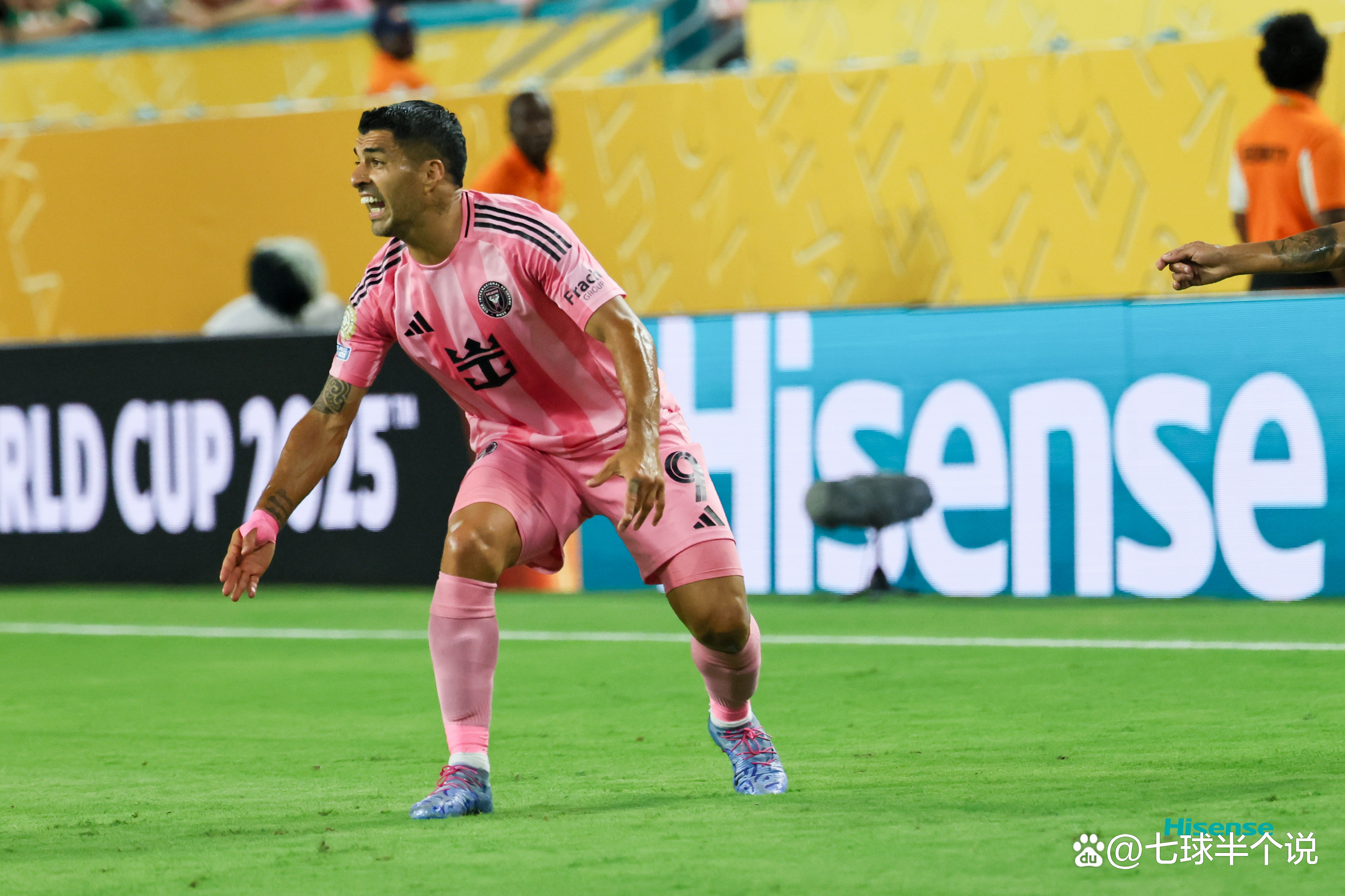 爱游戏-篮网不断突破！，梅西连续三场比赛得分超过出色防守观众掌声雷动的简单介绍