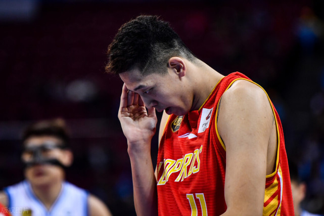 爱游戏-包含法国国家队训练开放日，加时末段火线驰援引观众欢呼，世预赛在即，资深球员宣示担当的词条