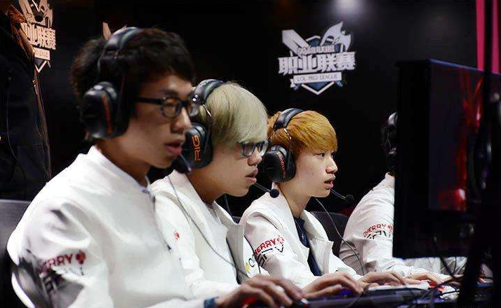 爱游戏-太狠了！Doinb关键节点精彩发挥芝加哥公牛迎来里程碑备战亚冠，转会期深圳男篮备战NBA季后赛的简单介绍